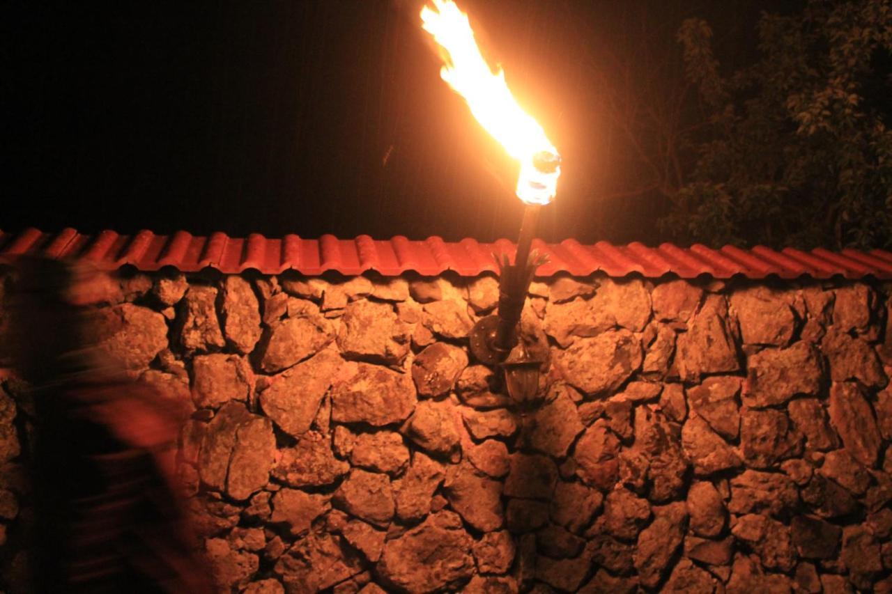 Garni Hinyard Ξενοδοχείο Εξωτερικό φωτογραφία